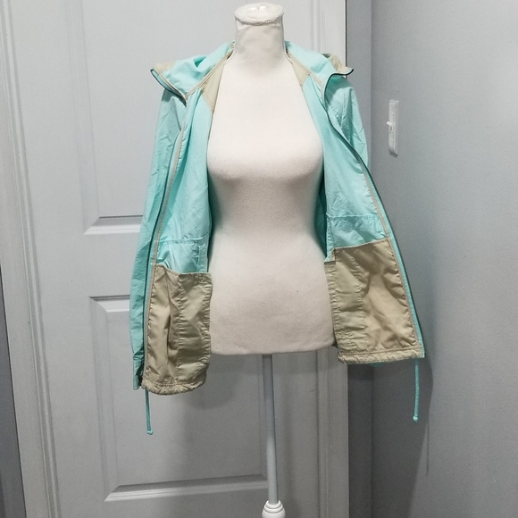 Columbia jacket with hoodie - Picture 3 of 13